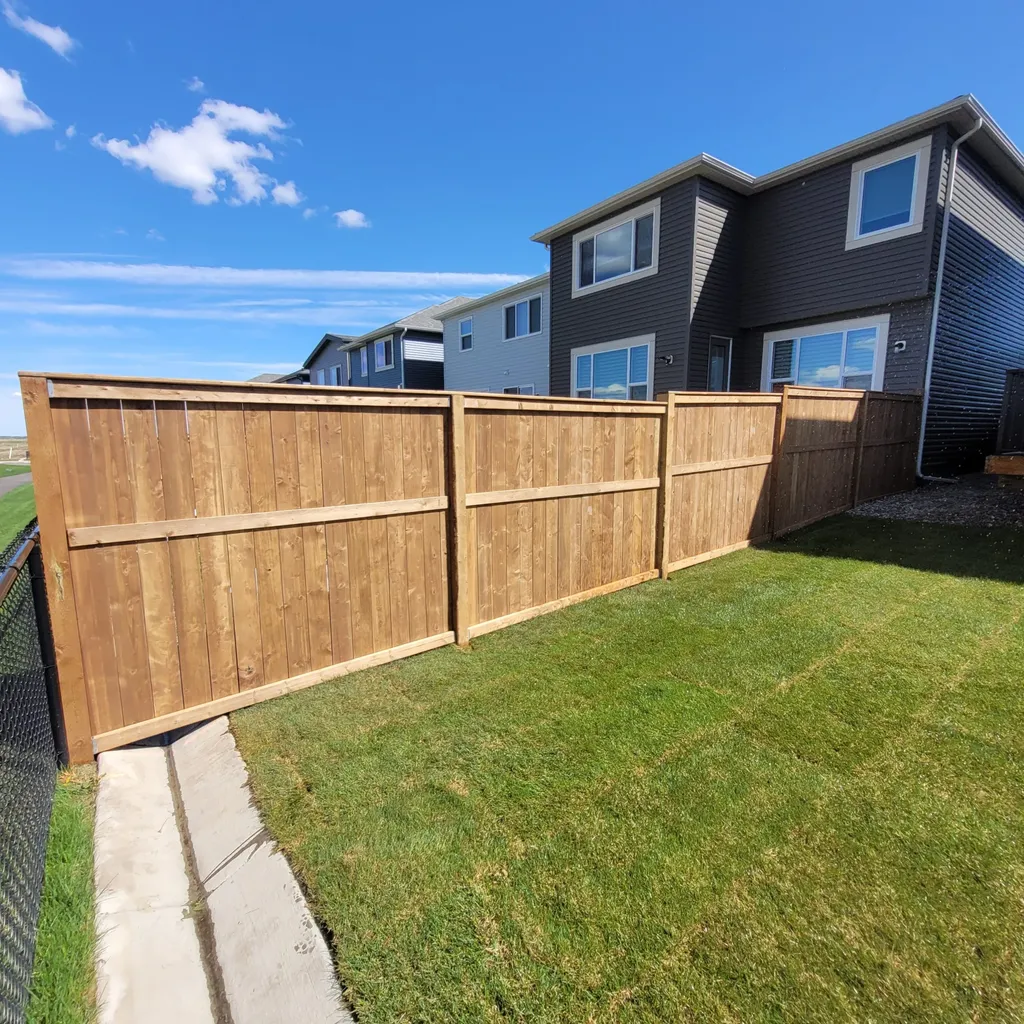 Fence portfolio Falcon Contracting INC in Calgary Alberta
