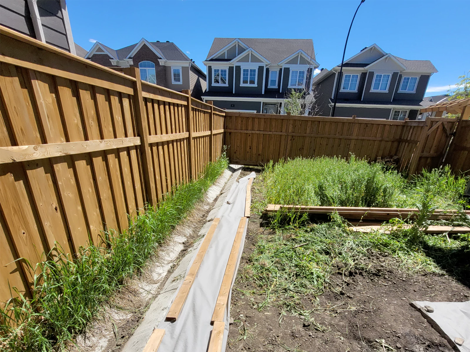 Fence Height Regulations in Calgary and Alberta