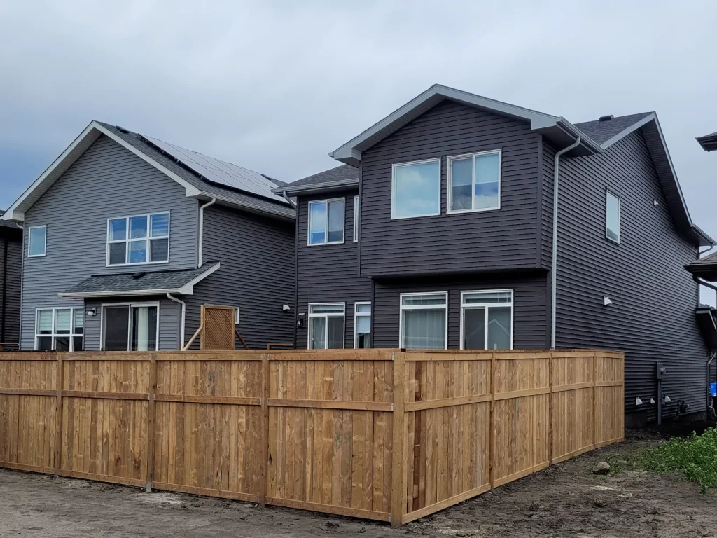 fence builders calgary